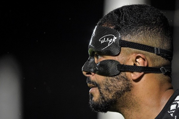 Foto: Thiago Ribeiro/AGIF – “Mascarado” Thiago Rodrigues vem dando conta do recado no gol do Vasco em 2022