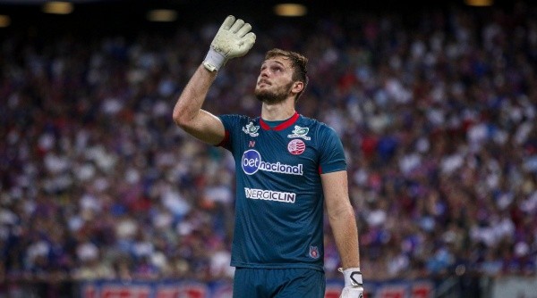 Lucas Perri tem brilhado com a camisa do Náutico (Foto: Lucas Emanuel/AGIF)