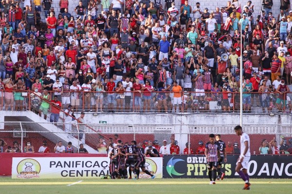 Foto: Renan Oliveira/AGIF – Miller retorna ao Clube onde foi bicampeão baiano