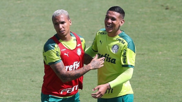 Foto: Cesar Greco – Naves (à direita) é aposta de Abel Ferreira para o setor defensivo do Palmeiras