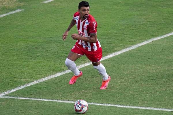 Foto: Jorge Rodrigues/AGIF – Kieza é outro dos desfalques no elenco do Timbu