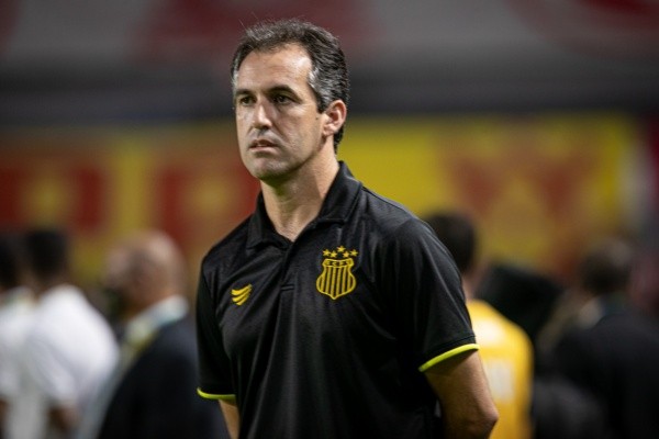 Foto: Celio Junior/AGIF – Leo Condé defendeu as cores do Novorizontino em 2021 e 2022