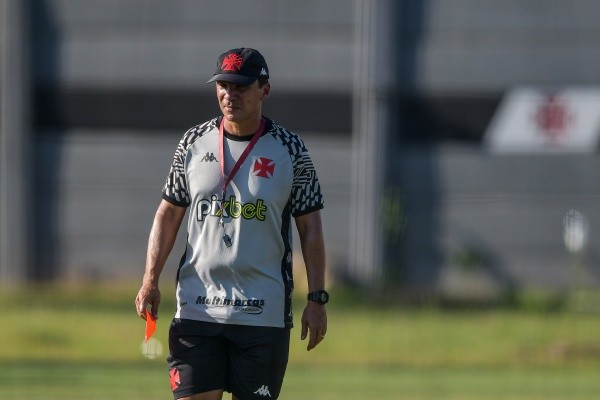 Thiago Ribeiro/AGIF/ Zé Ricardo não é mais treinador do Vasco. 