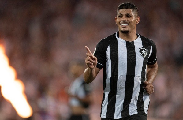 Foto:Jorge Rodrigues/AGIF | Erison entra em pauta no Fenerbahçe