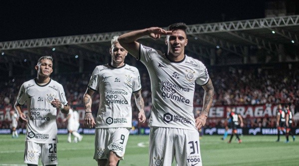 Mantuan foi negociado com o Zenit (Foto: Heber Gomes/AGIF)