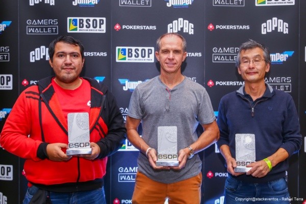 Pódio do torneio (Foto: Rafael Terra/BSOP)