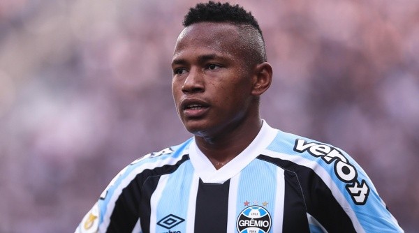 Campaz está sendo questionado no Grêmio (Foto: Ettore Chiereguini/AGIF)