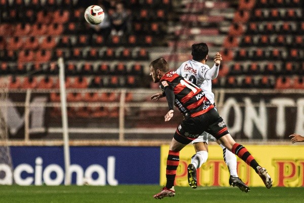Diogo Reis/AGIF/ Ituano x Ponte Preta em campo pela Série B. 