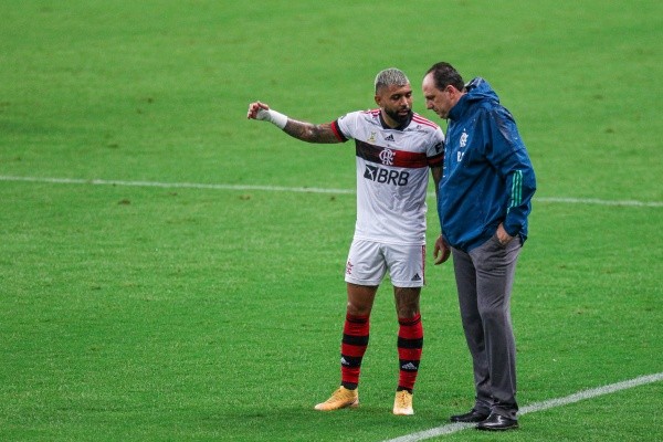 Fernando Alves/AGIF. Rogério Ceni foi o último técnico a vencer títulos no Flamengo