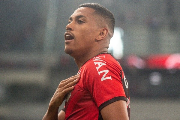 Foto: Gabriel Machado/AGIF – Pedro Rocha tem futuro indefinido no Athletico