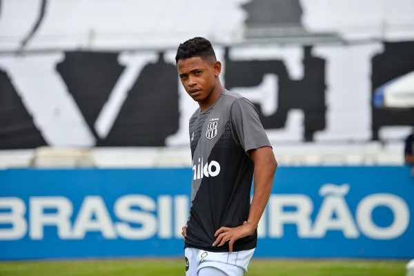 Álvaro Jr/ PontePress/ Pedrinho na Ponte Preta. 