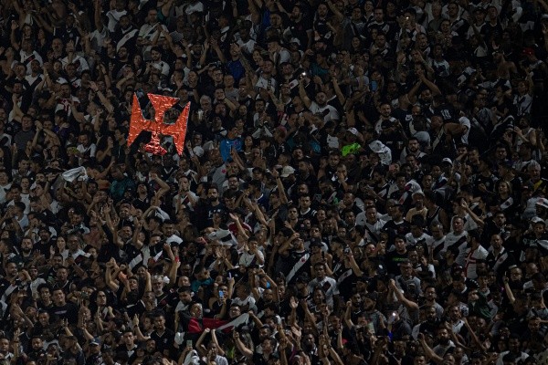Jorge Rodrigues/AGIF/ Torcida do Vasco. 