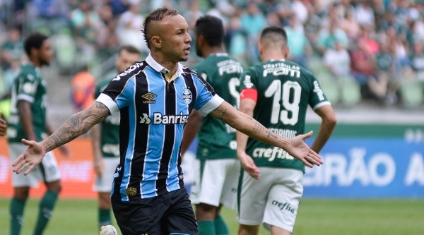 Éverton Cebolinha será jogador do Flamengo (Foto: Bruno Ulivieri/AGIF)