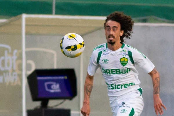 Agif/Fernando Moreno – Valdivia deve retornar ao banco do Cuiabá contra o Flamengo