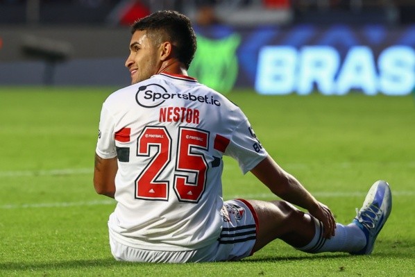 Nestor também foi alvo do Botafogo (Foto: Marcello Zambrana/AGIF)