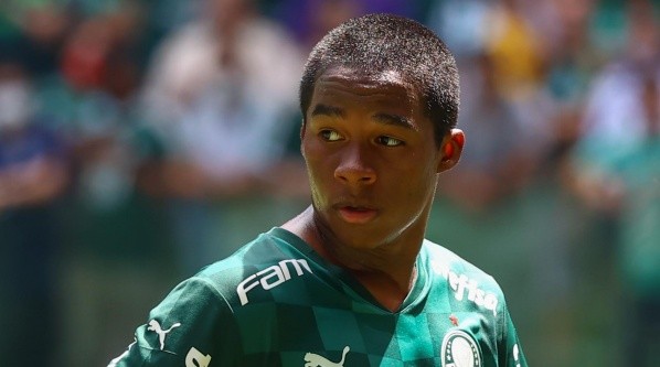 Endrick é joia do Palmeiras (Foto: Marcello Zambrana/AGIF)