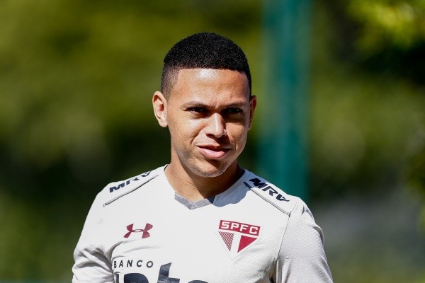 Marcos Guilherme foi anunciado pelo São Paulo (Foto: Marcello Zambrana/AGIF)