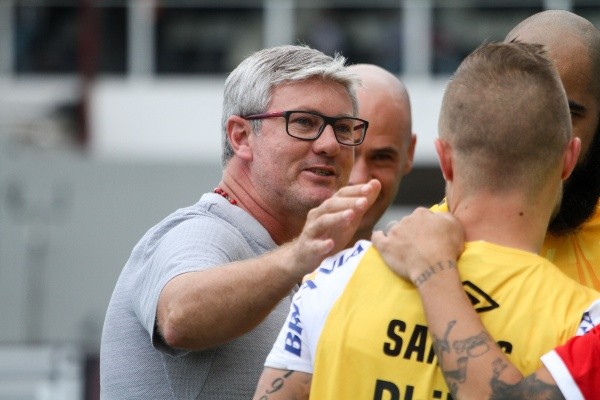 Foto: Fernanda Luz/AGIF – Odair Hellmann, que está no mundo árabe, tamvbém foi ventilado no Atlético
