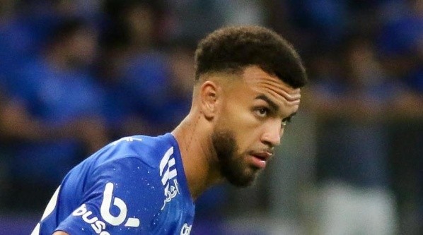 Jajá está bem próximo de retornar ao Cruzeiro (Foto: Fernando Moreno/AGIF)