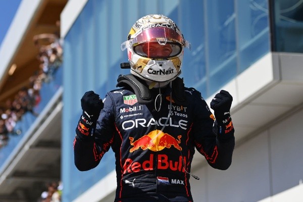  Dan Mullan/Getty Images/  Max Verstappen dispara na liderança do mundial de pilotos; Alpine sobe na de construtores. 