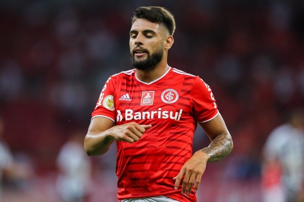 Foto: Pedro H. Tesch/AGIF – Yuri Alberto marcou época no Inter e está em pauta para retornar da Rússia