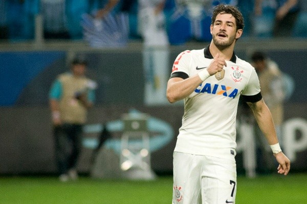 Agif/Ramiro Furquim – Alexandre Pato perdeu pênalti decisivo no Corinthians.