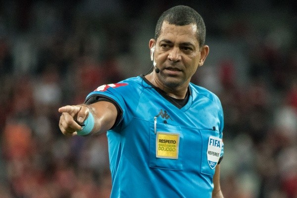 Agif/Robson Mafra – Wagner Magalhães apitou o jogo entre Goiás e Ceará.