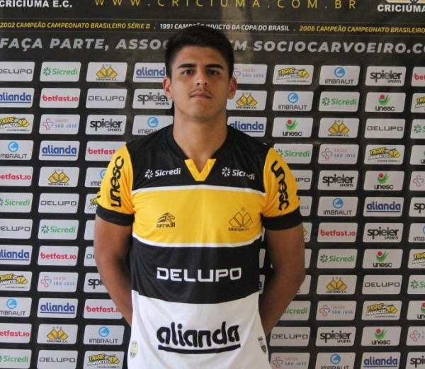 Celso da Luz/Criciúma E.C./ Alan Dias, zagueiro. 