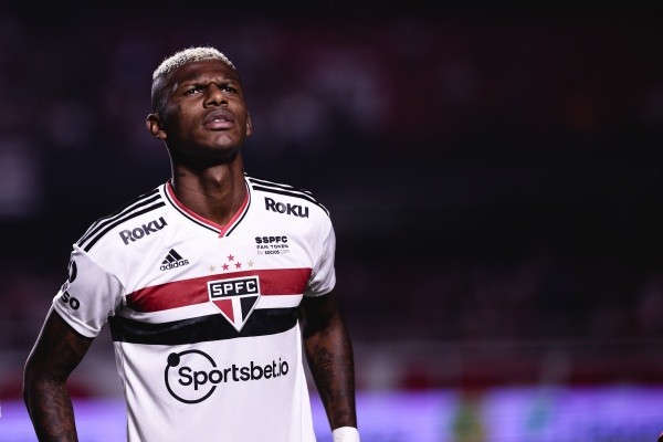 Ettore Chiereguini/AGIF/ Arboleda desfalca o Tricolor até 2023 após se lesionar gravemente no tornozelo. Ettore Chiereguini/AGIF/ Arboleda desfalca o Tricolor até 2023 após se lesionar gravemente no tornozelo.