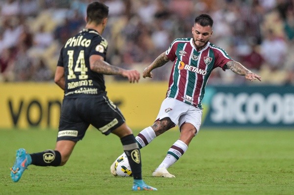 Thiago Ribeiro/AGIF/ Nathan em campo com a camisa do Fluminense. 