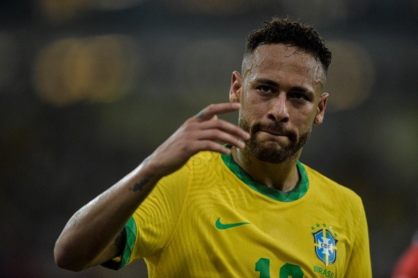 Neymar com a camisa da Seleção Brasileira (Foto: Thiago Ribeiro/AGIF)