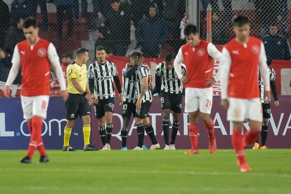 Agif/Fotobairesarg – Ceará vai mandando bem na Sul-Americana