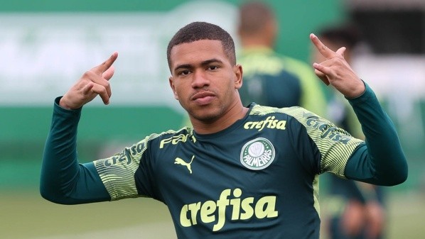 Foto: Cesar Greco – Esteves vem agradando nos EUA e viu Palmeiras estender empréstimo até dezembro