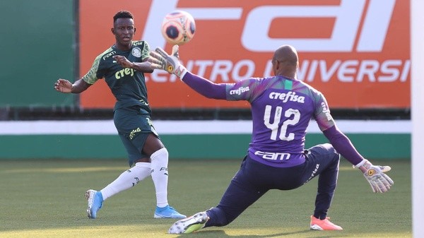 Foto: Cesar Greco – Angulo terá vínculo renovado de empréstimo ao Portimonense, de Portugal