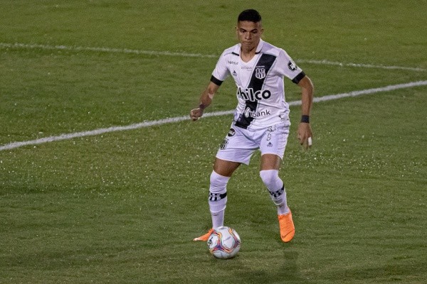 Foto: Rebeca Reis/AGIF – Bruno Rodrigues foi autor de 11 gols e 11 assistências pela Ponte Preta