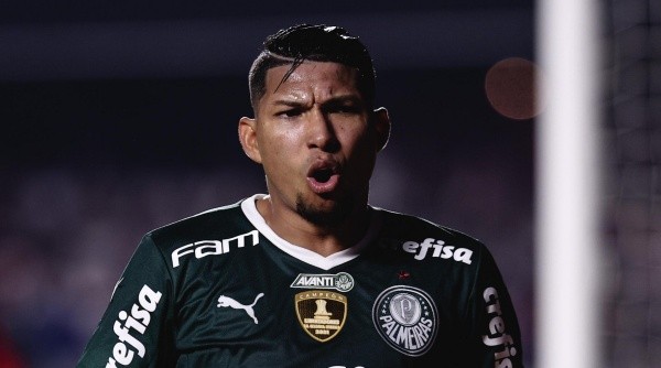 Rony tem 16 gols na temporada com o Palmeiras (Foto: Ettore Chiereguini/AGIF)