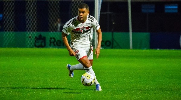 Alisson fica no São Paulo - Foto: R.Pierre/AGIF Alisson fica no São Paulo - Foto: R.Pierre/AGIF
