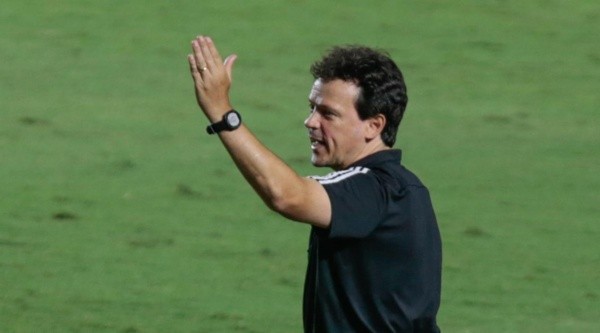 Fernando Diniz aprovou a volta de Michel Araujo ( Foto: Marcello Zambrana/AGIF ) Fernando Diniz aprovou a volta de Michel Araujo ( Foto: Marcello Zambrana/AGIF )