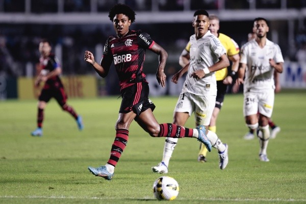 Ettore Chiereguini/AGIF/ Santos e Flamengo em campo. Ettore Chiereguini/AGIF/ Santos e Flamengo em campo.