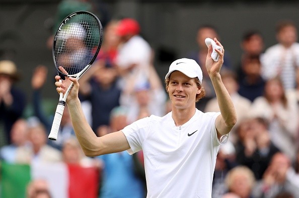 Sinner superou Alcaraz para chegar às quartas de Wimbledon. Créditos: Getty Images
