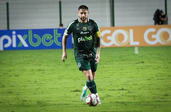 Foto: Rosiron Rodrigues/GEC/ Goiás anuncia saída de meia da equipe de Jair Ventura e surpreende torcedores questionam decisão. 
