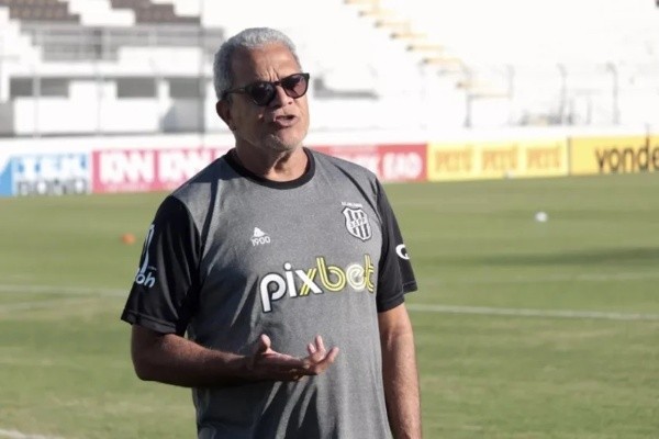 Diego Almeida/PontePress/ Segundo o Globoesporte.com, o treinador e o jogador tiveram um problema de relacionamento em 2012 no Figueirense.