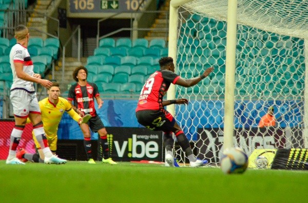 Foto: Jhony Pinho/AGIF – Caicedo defendeu o Vitória entre 2019 e 2020