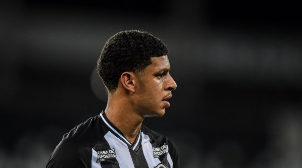 Luis Henrique está bem perto de ser reforço do Botafogo ( Foto: Thiago Ribeiro/AGIF )