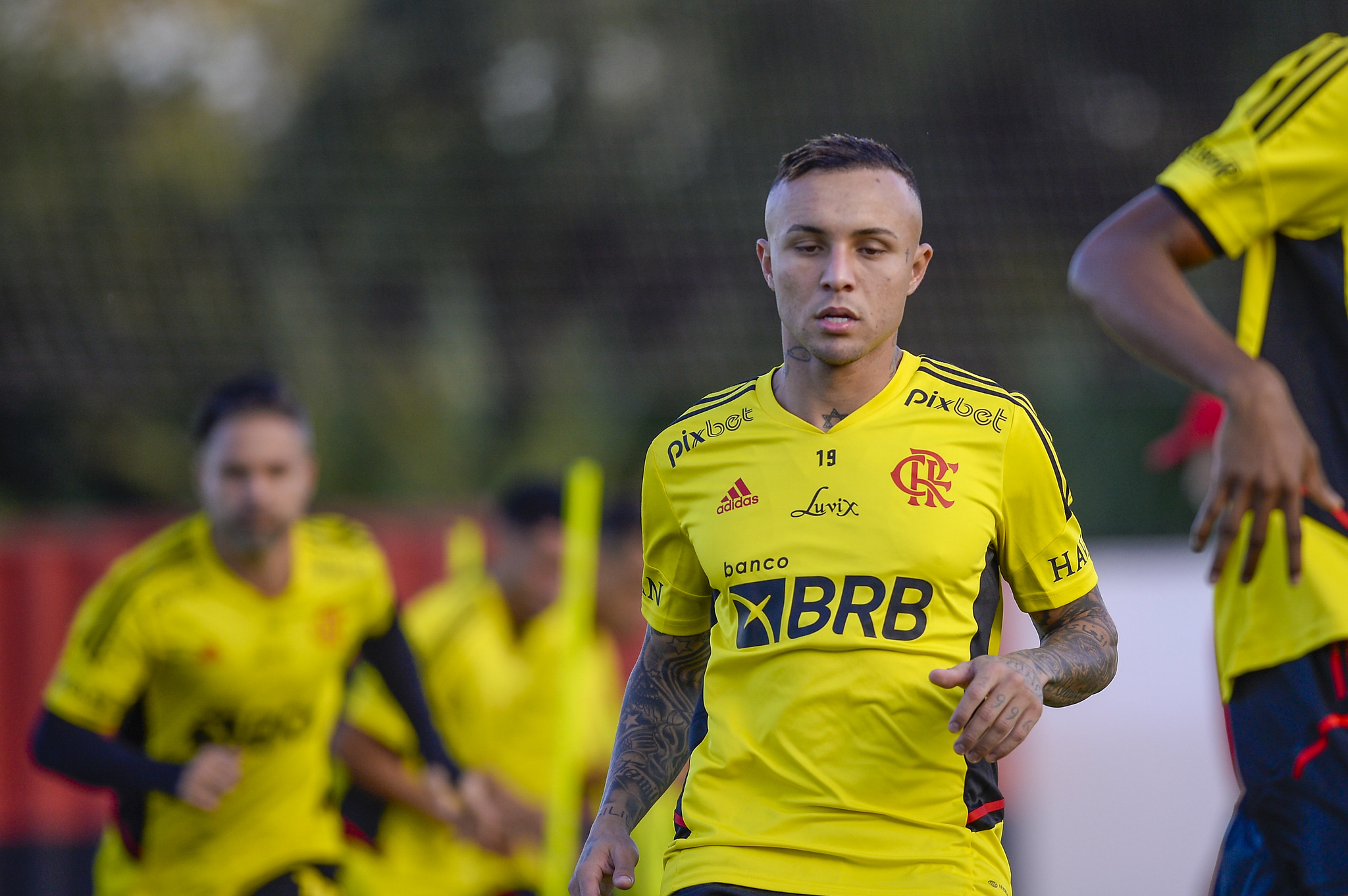 Foto: Marcelo Cortes / Flamengo – Éverton só poderá disputar partida oficial pelo Flamengo a partir de 18 de julho