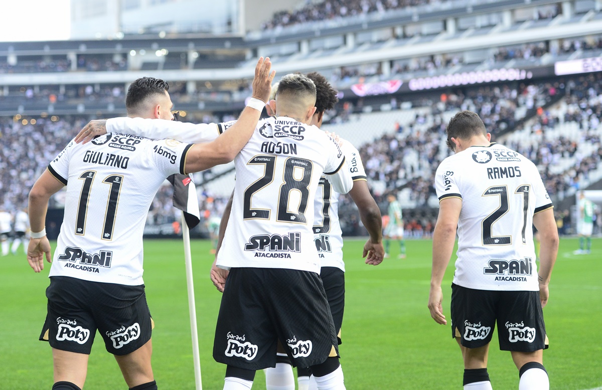 Jogadores do Corinthians comemoram gol (Foto: Getty Images)
