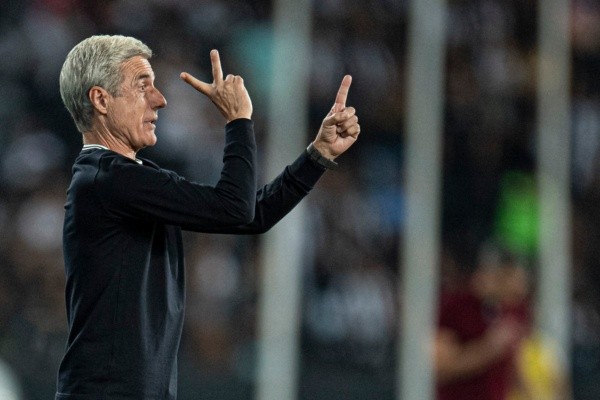 Agif/Jorge Rodrigues – Luís Castro pode ganhar nova peça no Botafogo