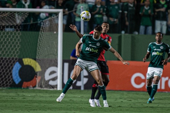  Isabela Azine/AGIF/ Goiás e Atlético-GO em campo pela Copa do Brasil. 