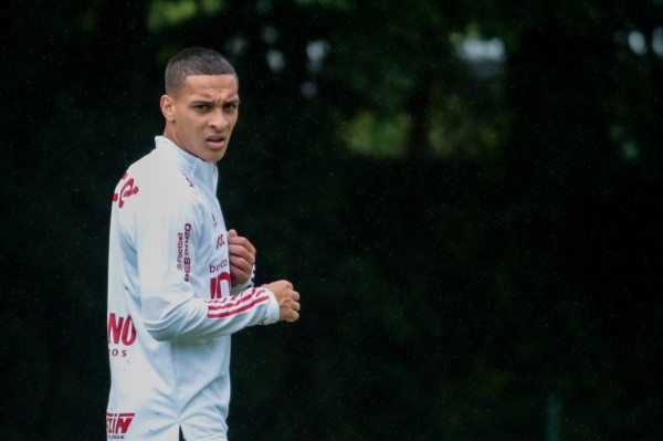 Antony foi revelado pelo São Paulo (Foto: Marcello Zambrana/AGIF) Antony foi revelado pelo São Paulo (Foto: Marcello Zambrana/AGIF)