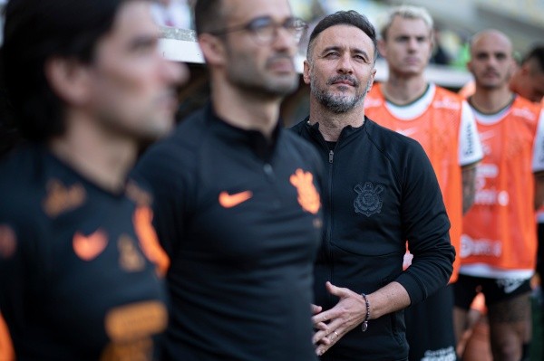 (Foto: Jorge Rodrigues/AGIF) Vítor Pereira fala sobre derrota do Corinthians